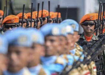 Prajurit TNI mengikuti upacara peringatan Hari Ulang Tahun (HUT) ke-81 Tentara Nasional Indonesia (TNI) di Mabes TNI Cilangkap, Jakarta Timur, Senin (5/10/2026). Peringatan HUT ke-81 TNI mengusung tema TNI Kuat Bersama Rakyat Indonesia Berdaulat Adil dan Makmur. ANTARA FOTO/Galih Pradipta/nz (ANTARA FOTO/GALIH PRADIPTA)