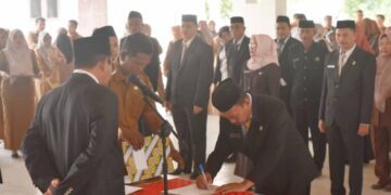 Bupati Boalemo Rum Pagau Lantik pejabat pimpinan tinggi pratama, (Prokopim Boalemo)