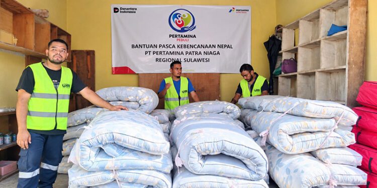 Pertamina Patra Niaga Regional Sulawesi menyalurkan bantuan perlengkapan tidur untuk korban banjir bandang di Nepal