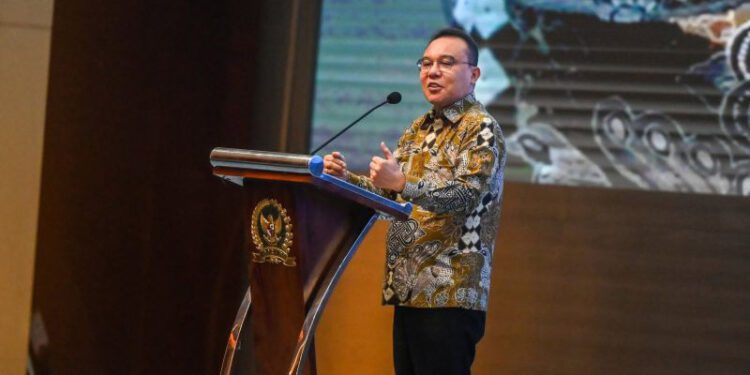 Wakil Ketua DPR Sufmi Dasco Ahmad memberikan sambutan pada pembukaan Rakernas Asosiasi Kepala Desa Seluruh Indonesia (AKSI) di Kompleks Parlemen, Senayan, Rabu (9/9/2026). (Foto: Antara)