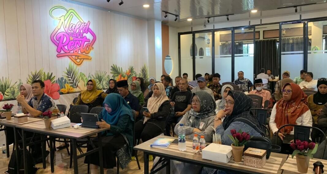 Sosialisasi Rencana Pembangunan Kawasan Perdesaan di Kecamatan Kabila Bone yang digelar di Naffil Cafe dan Resto, Jumat (2/10/2026).