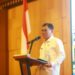 Sekda Iwan Mustapa saat menghadiri kegiatan Peningkatan Kapasitas Pengelola Keuangan dan Aset Desa se-Kabupaten Bone Bolango di Swiss-Belhotel Maleosan, Manado, Senin (12/10/2026). (Foto Onal/Prokopim)