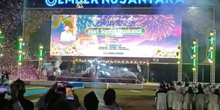 Suasana Pembukaan Hari Santri Nasional 2026 di alun-alun Jember