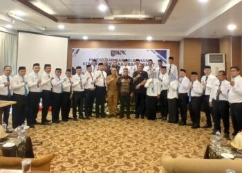 Pembekalan Diklat Kepamongprajaan bagi Camat se-Kabupaten Gorontalo di Hotel Almadera, Makassar, Senin (12/10/2026).