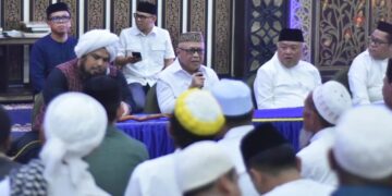 Kegiatan yang mengusung tema 'Menjemput Hikmah, Menguatkan Ukhuwah' turut dihadiri Bupati Gorontalo Sofyan Puhi, Wakil Bupati Tonny S. Junus di Masjid Agung Baiturrahman Limboto, Ahad (18/10/2026).