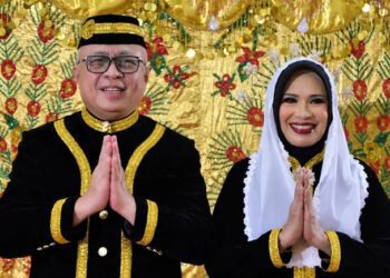 Pemberian gelar tersebut merupakan hasil kesepakatan musyawarah adat yang digelar para tokoh adat di Banthayo Poboide Limboto pada Jumat (9/10/2026).