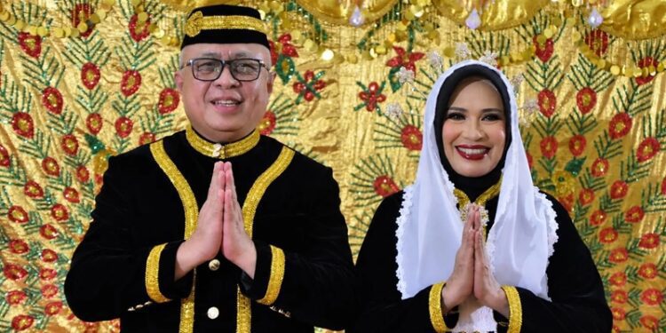 Pemberian gelar tersebut merupakan hasil kesepakatan musyawarah adat yang digelar para tokoh adat di Banthayo Poboide Limboto pada Jumat (9/10/2026).